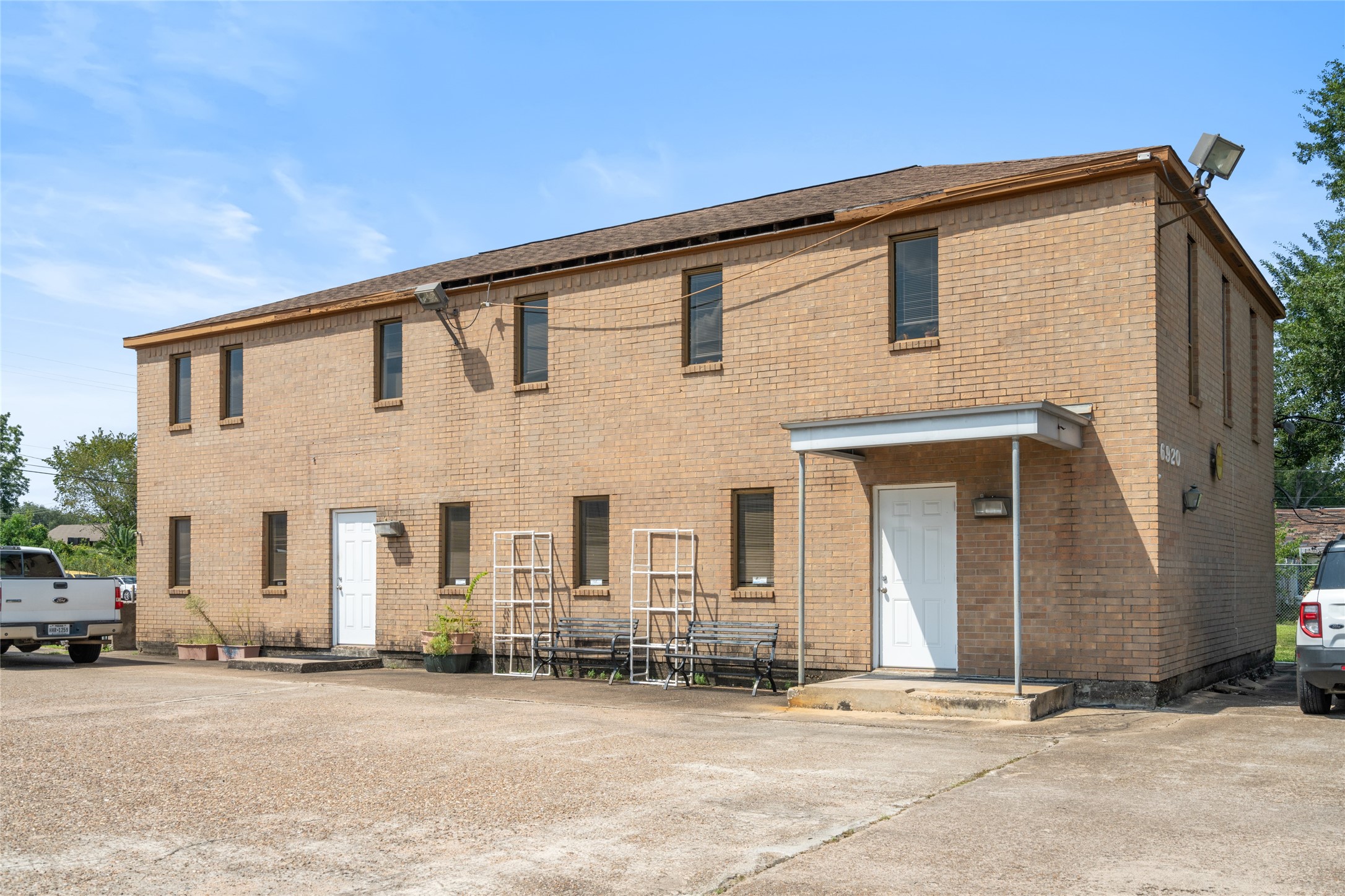 6910 Winton Street Houston, TX 77021 - Photo 7 of 50 front view of a house