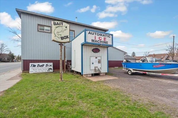 $237,500 | 3729-3731 East 2nd Street, Superior, WI 54880