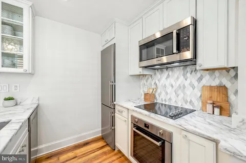 $525,000 | 328 Spruce Street, Unit 5, Philadelphia, PA 19106