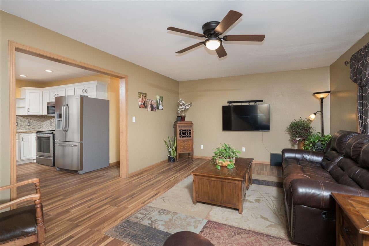 115 Kleopfer Avenue Riverside, IA 52327 - Photo 7 of 52 Gallery Image 7