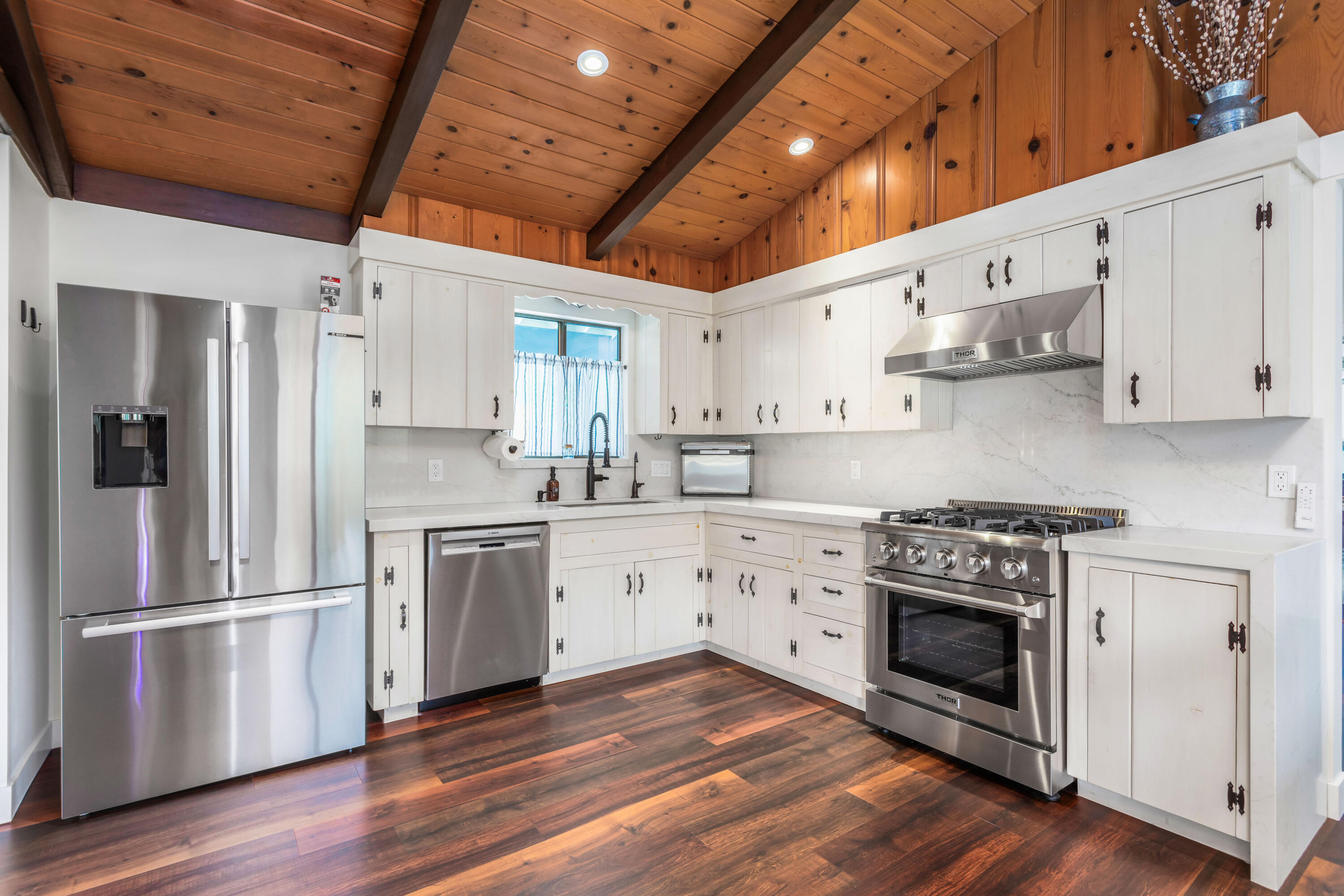 345 Sierra Vista Road Montecito, CA 93108 - Photo 10 of 27 15
