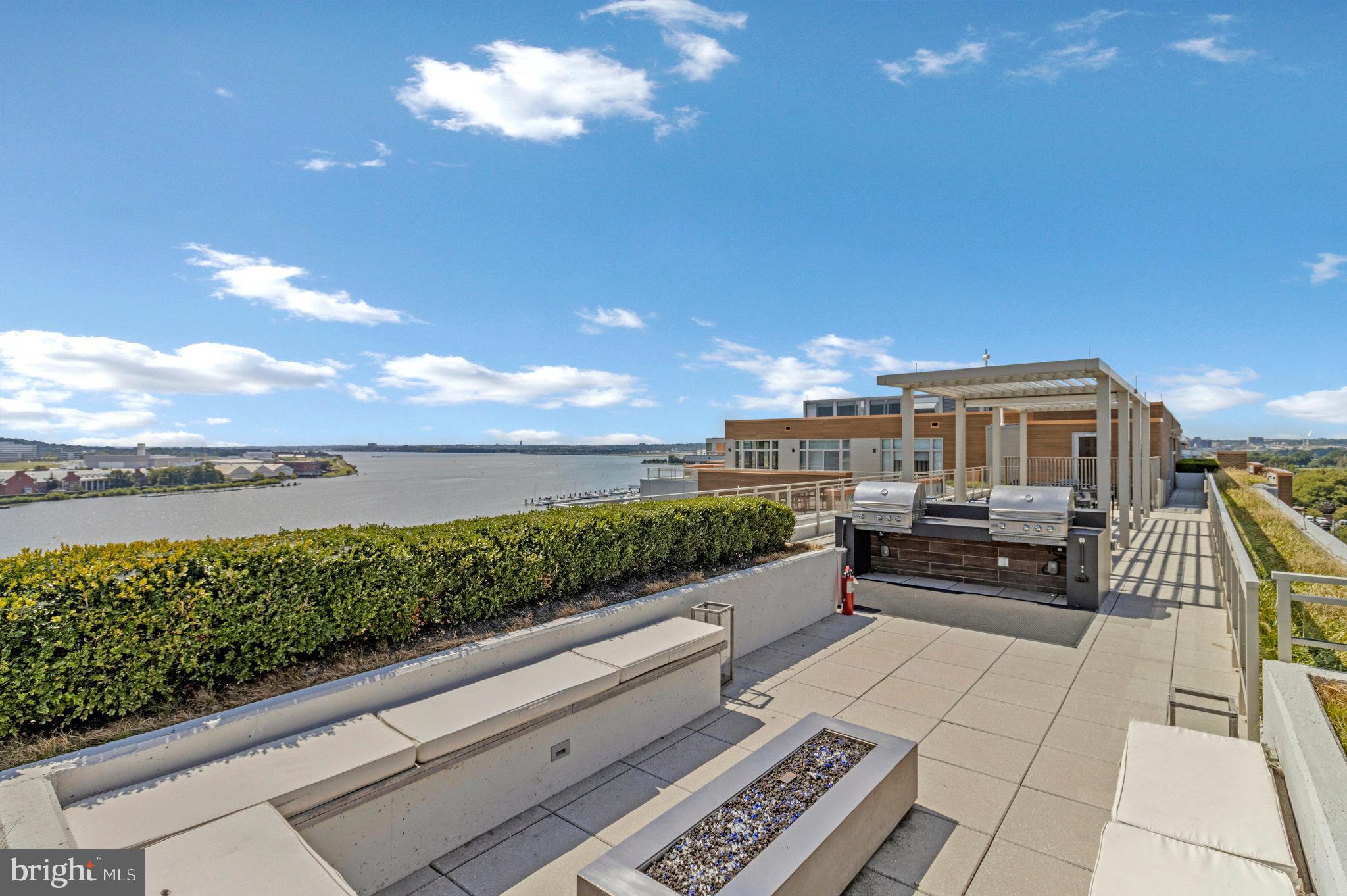 88 V Street Southwest, Unit 505 Washington, DC 20024 - Photo 27 of 38