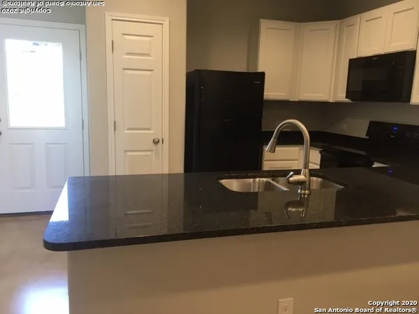 $1,295 | 16910 Spirit Brook, Unit 2, Selma, TX 78154