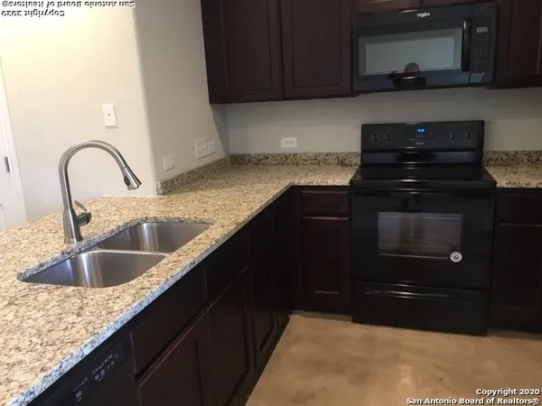 $1,295 | 16910 Spirit Brook, Unit 2, Selma, TX 78154