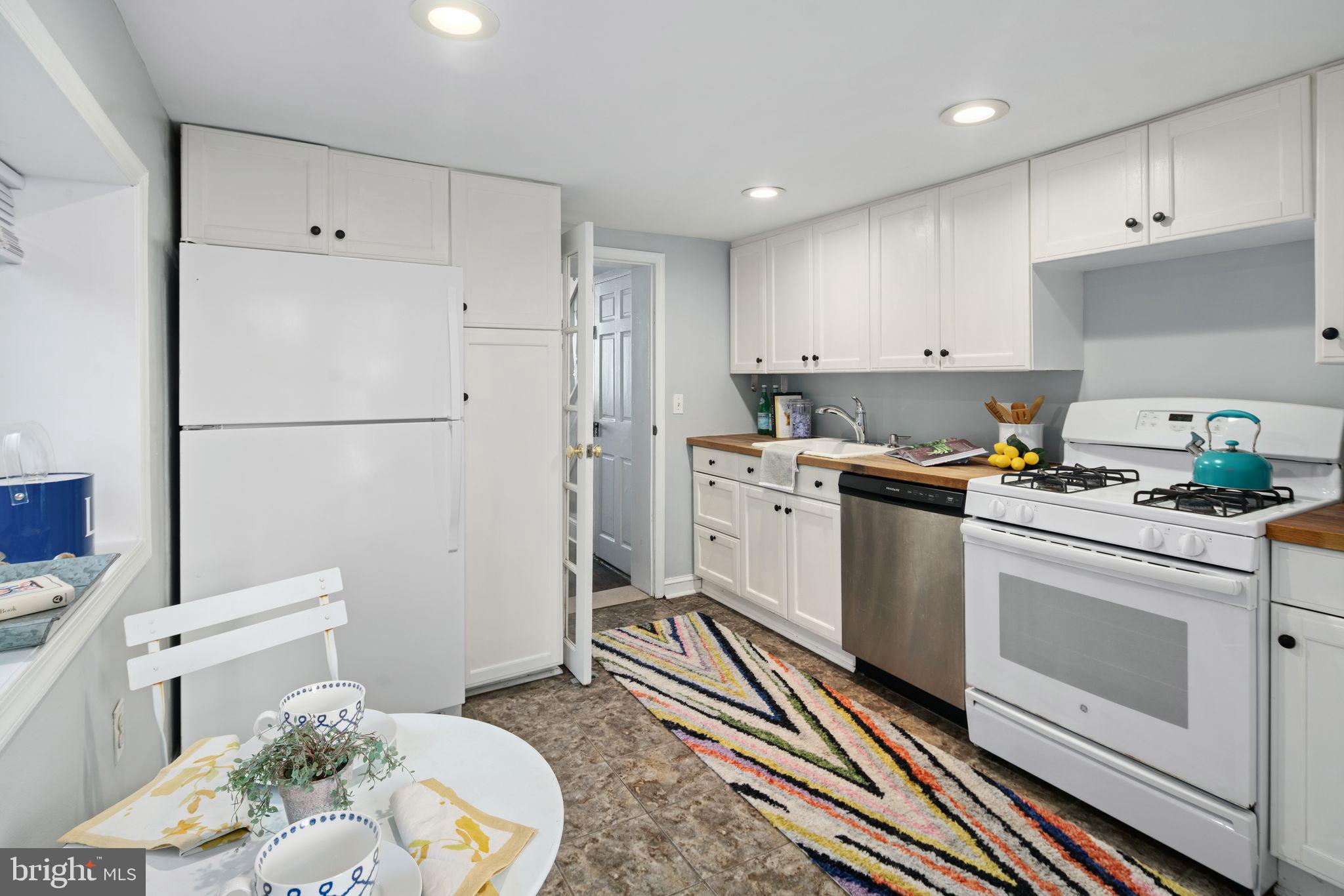 808 South 3rd Street Philadelphia, PA 19147 - Photo 7 of 25 Kitchen