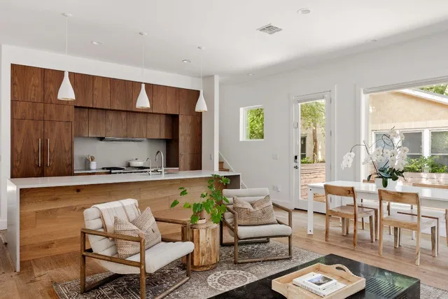 $1,100,000 | 2211 Canterbury Street, Unit A, Austin, TX 78702