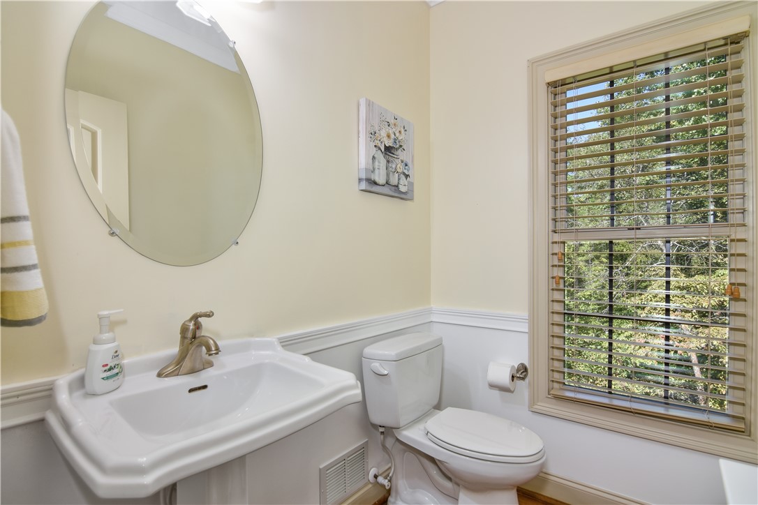 13 Lead Line Way Salem, SC 29676 - Photo 24 of 50 Powder off foyer hallway