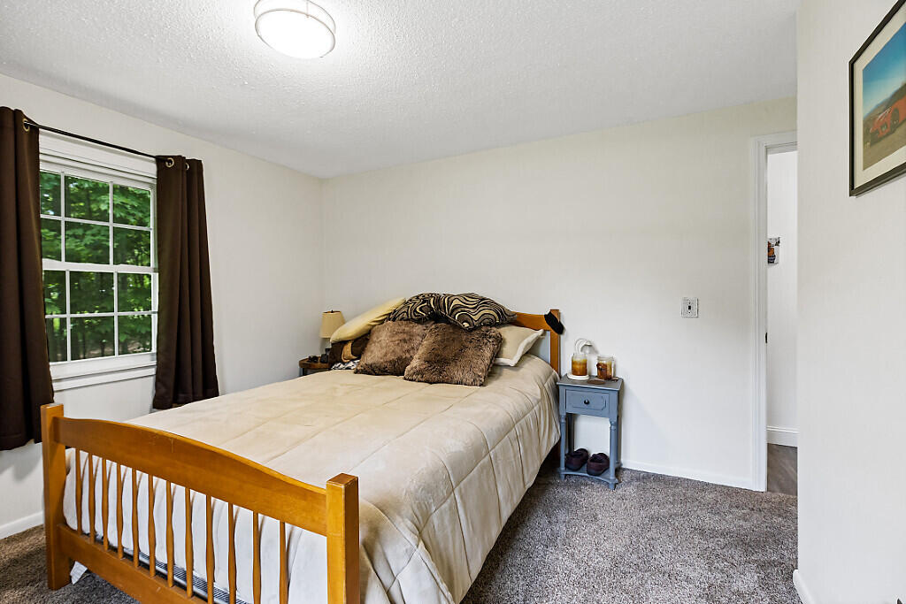 365 Hinckley Road Clinton, ME 04927 - Photo 17 of 31 17