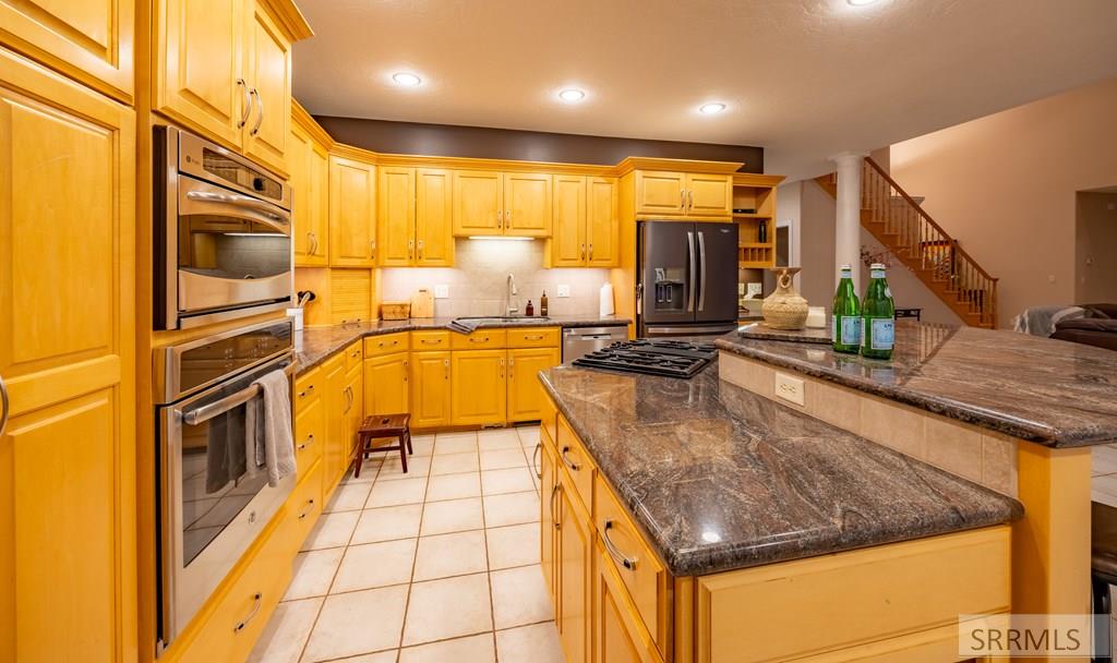 305 Spring Meadows Drive Idaho Falls, ID 83404 - Photo 19 of 66 Gourmet Kitchen