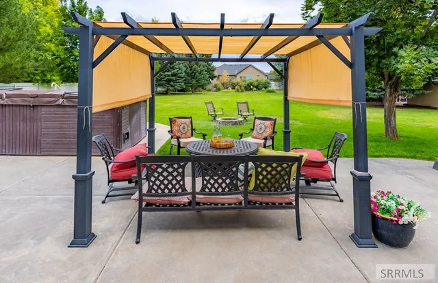 $899,000 | 305 Spring Meadows Drive, Idaho Falls, ID 83404