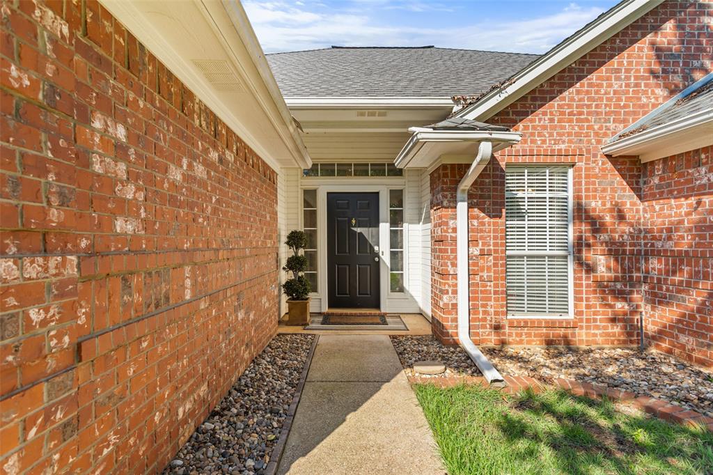 706 Maji Road Whitehouse, TX 75791 - Photo 5 of 37 a front view of a house