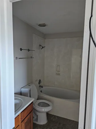 $1,975 | 4839 Montclair Hill Lane, Fresno, TX 77545