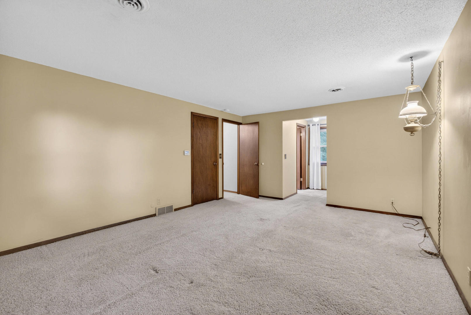 2205 Winding Hill Road Davenport, IA 52807 - Photo 33 of 64