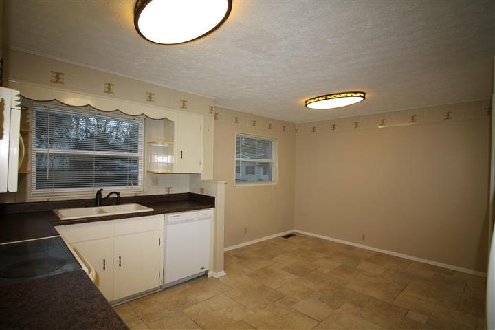 120 Malvern Road Oak Ridge, TN 37830 - Photo 4 of 31 IMG_1990 (Small)