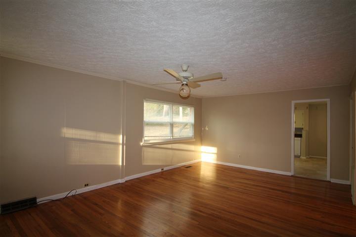120 Malvern Road Oak Ridge, TN 37830 - Photo 5 of 31 IMG_2072 (Small) - Copy