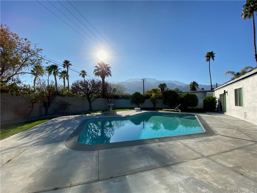 2295 East Alejo Road Palm Springs, CA 92262 - Photo 12 of 71