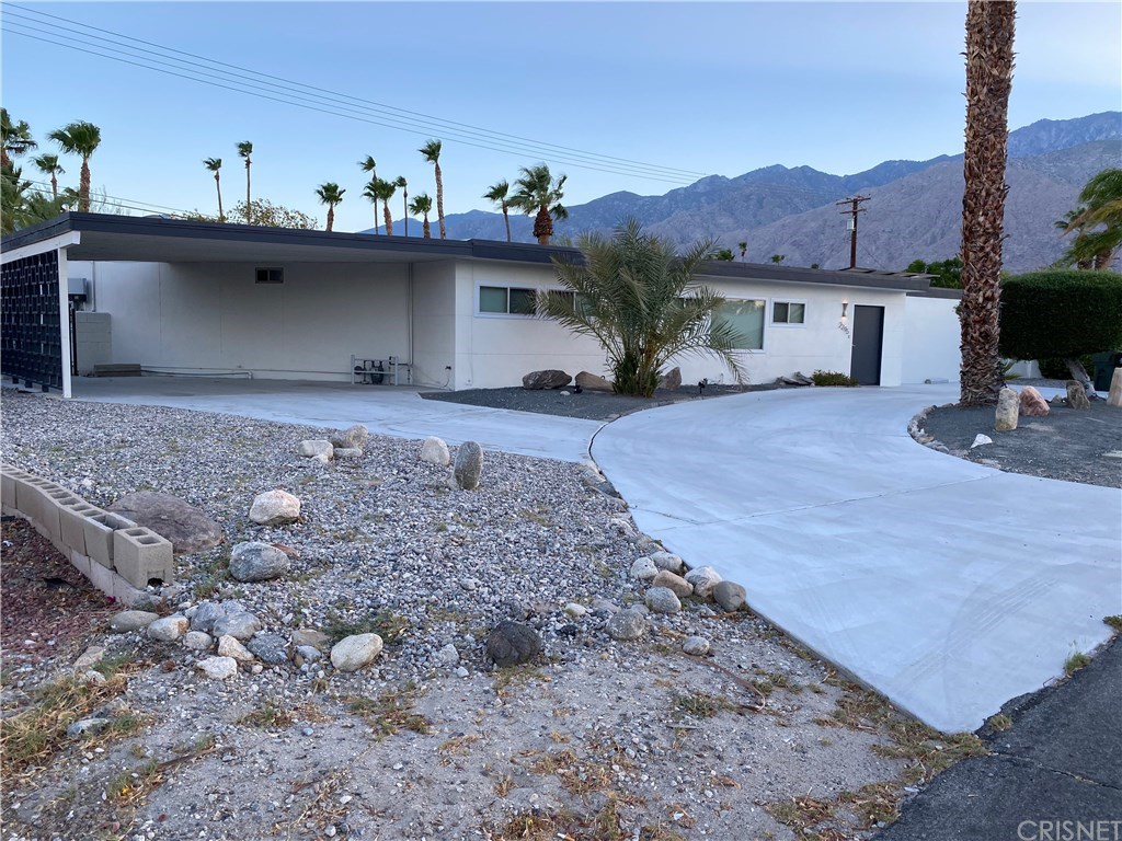 2295 East Alejo Road Palm Springs, CA 92262 - Photo 3 of 71