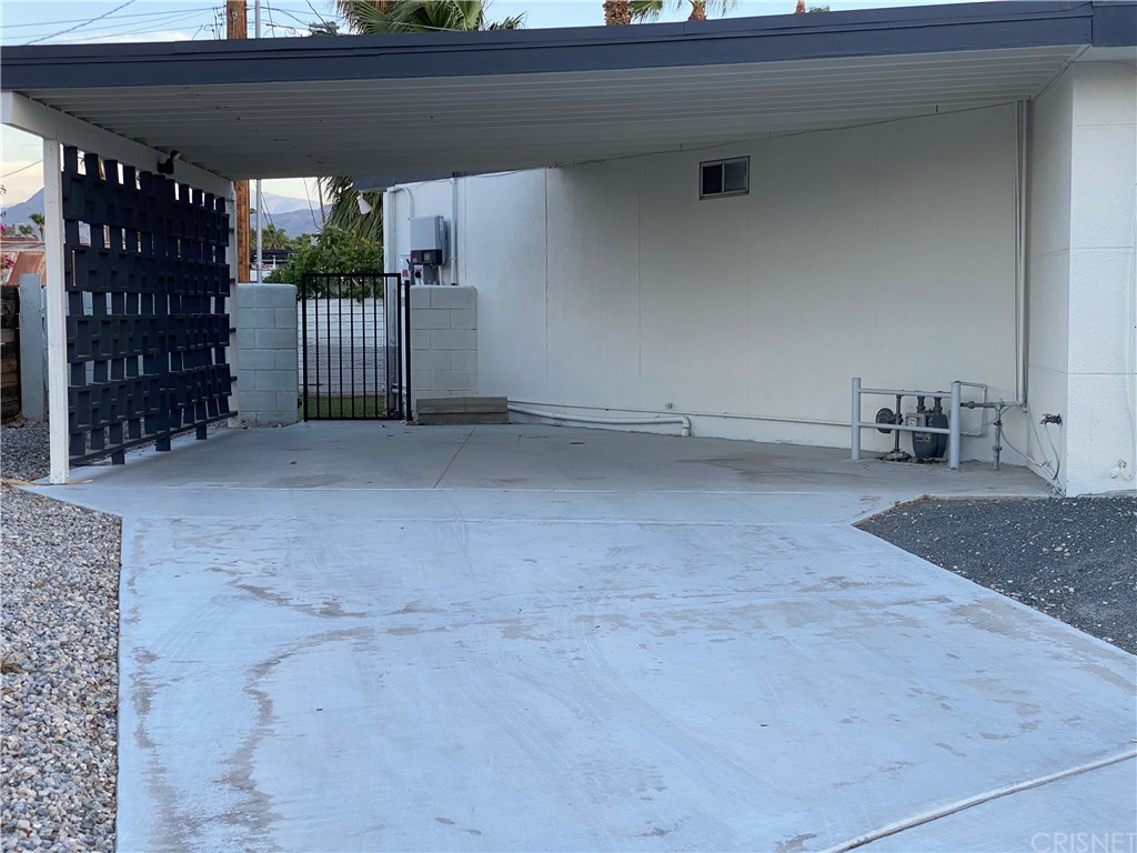 2295 East Alejo Road Palm Springs, CA 92262 - Photo 6 of 71