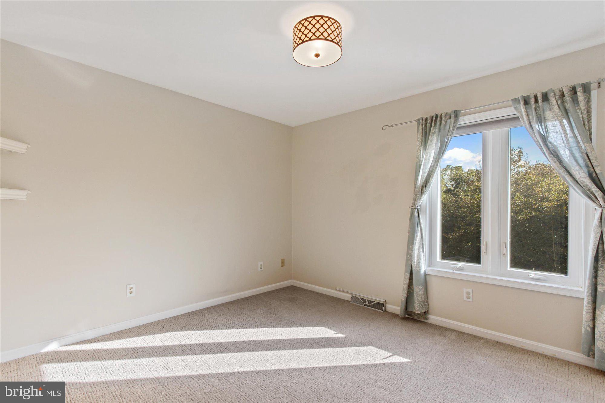 2751 Chestnut Run Road York, PA 17402 - Photo 22 of 43 Gallery Image 22