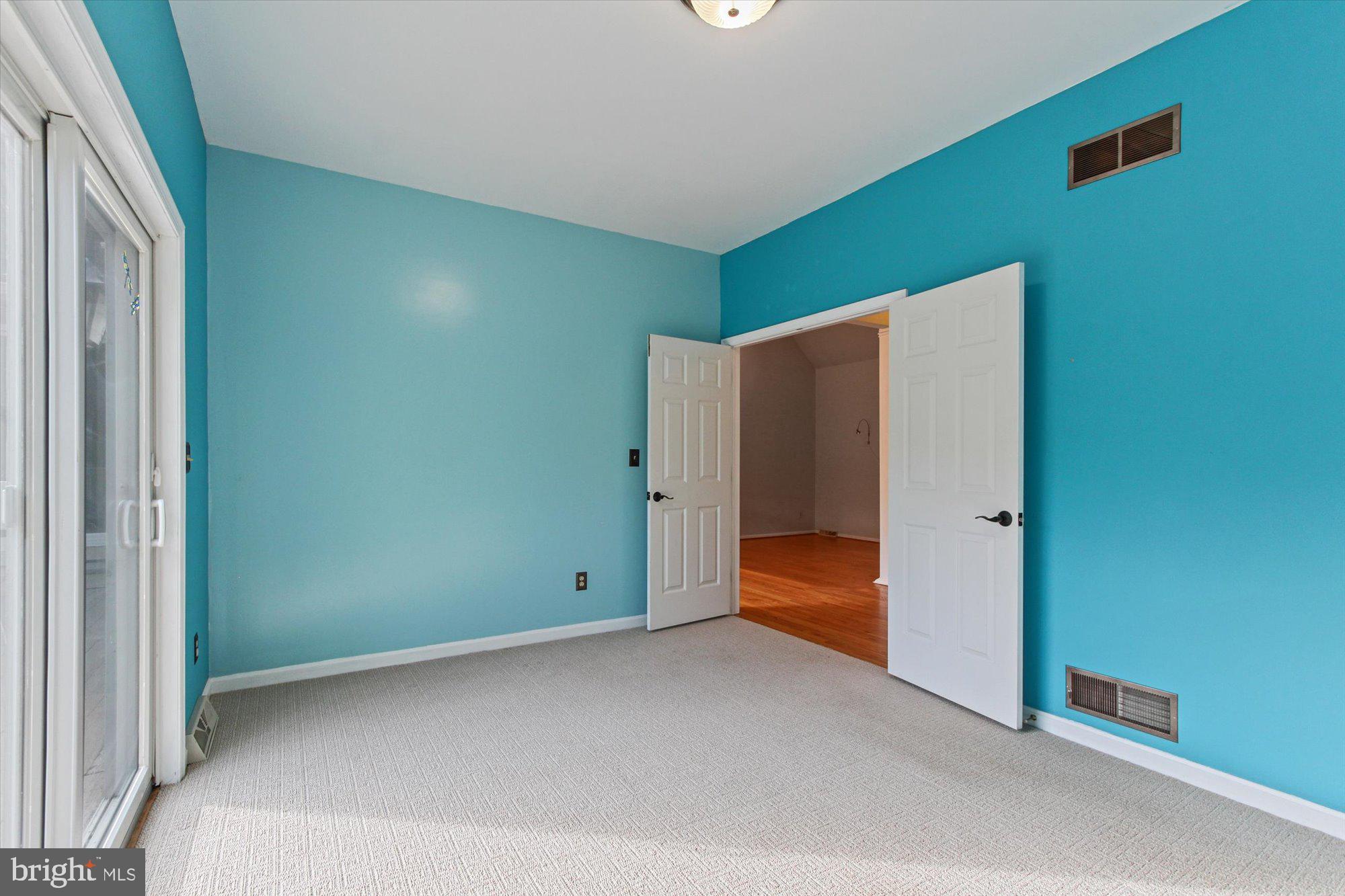 2751 Chestnut Run Road York, PA 17402 - Photo 10 of 43 Gallery Image 10