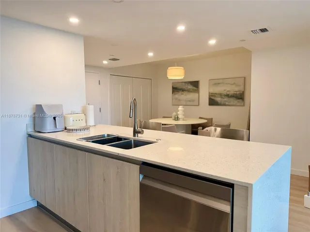 $3,400 | 13800 Highland Drive, Unit 307, North Miami Beach, FL 33181