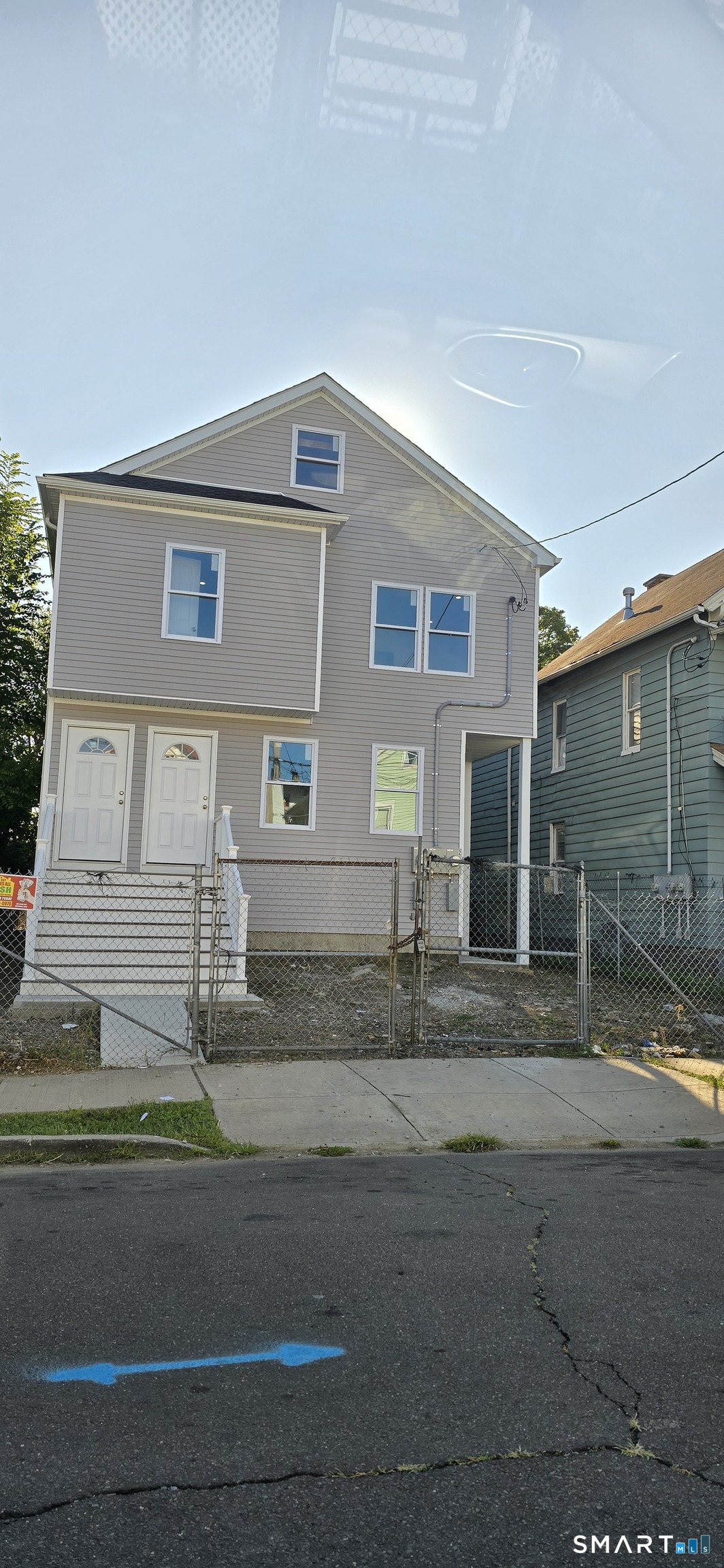 438 Park Street, Unit 1 Bridgeport, CT 06608 - Photo 1 of 8