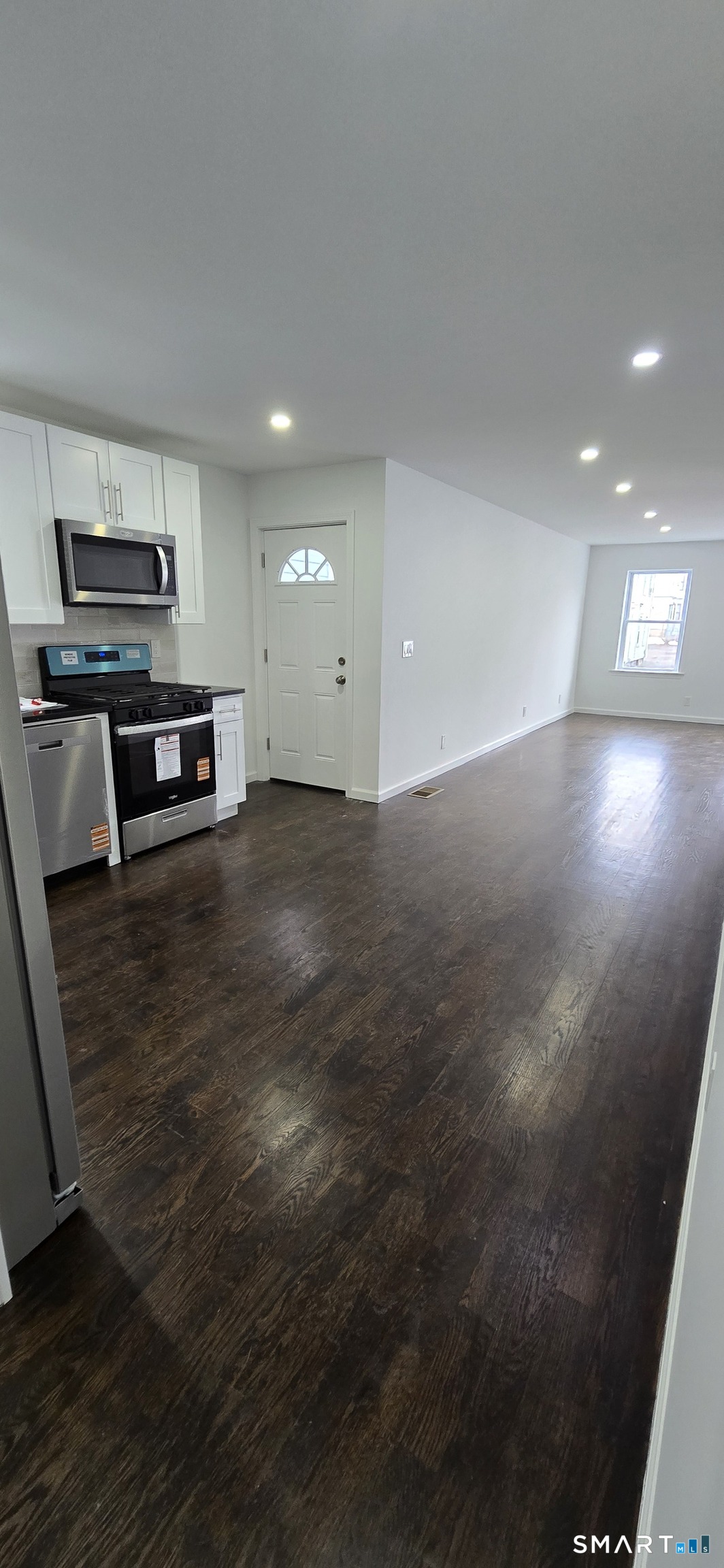 438 Park Street, Unit 1 Bridgeport, CT 06608 - Photo 4 of 8