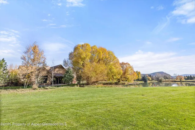 a view of outdoor space with city view