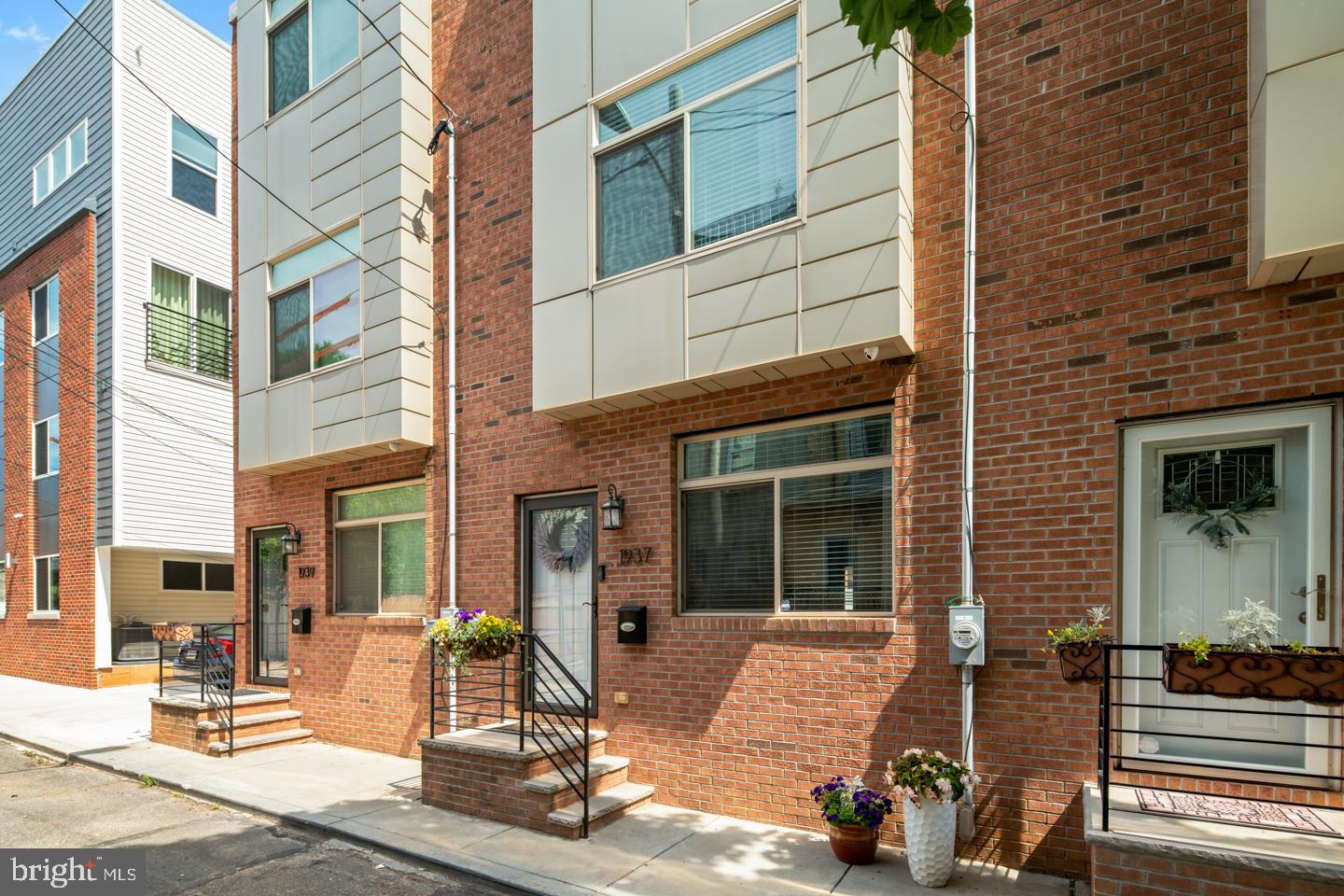 1937 West George Street Philadelphia, PA 19130 - Photo 1 of 33