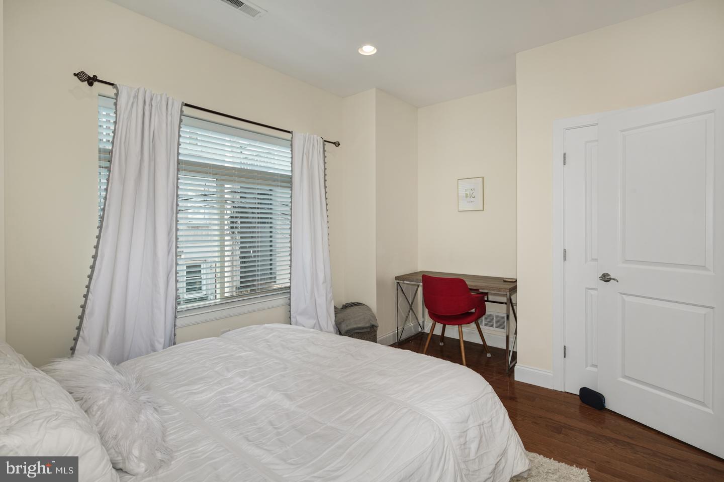 1937 West George Street Philadelphia, PA 19130 - Photo 21 of 33
