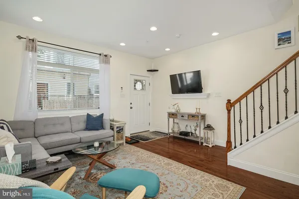 $3,100 | 1937 West George Street, Philadelphia, PA 19130