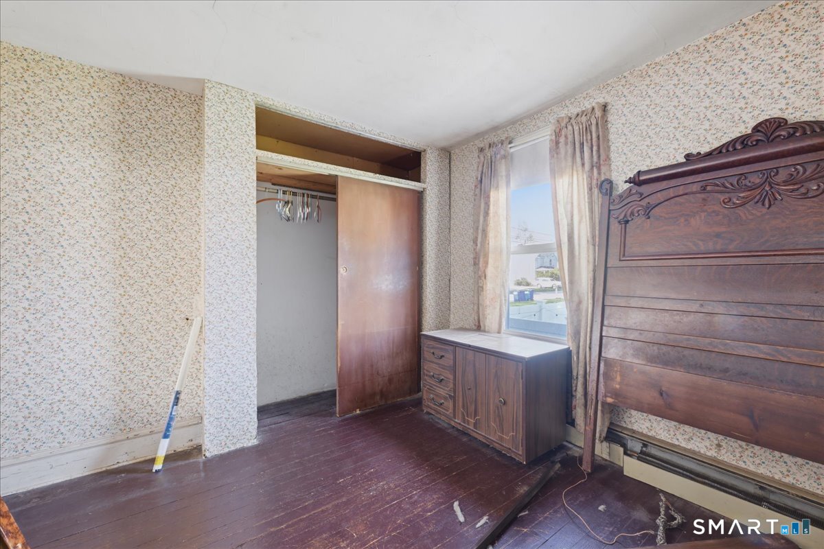 46 Hatch Street Stonington, CT 06355 - Photo 19 of 40 a view of an empty room