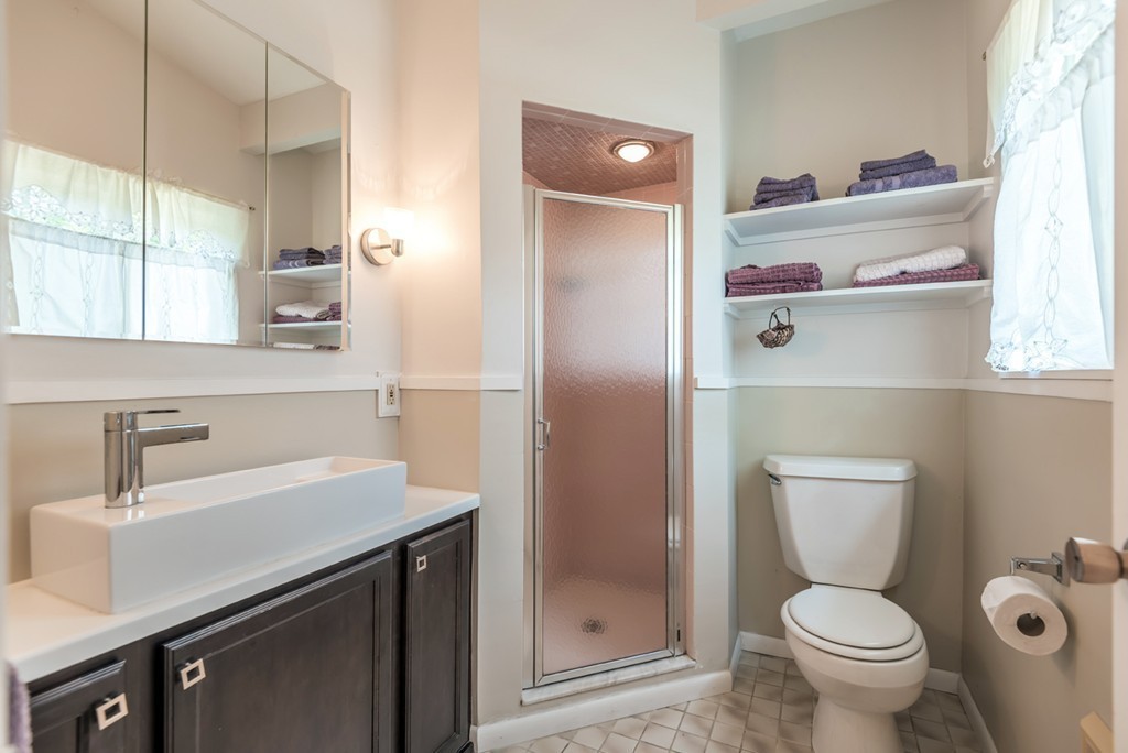 8 Mayflower Road Andover, MA 01810 - Photo 11 of 26 Gallery Image 11