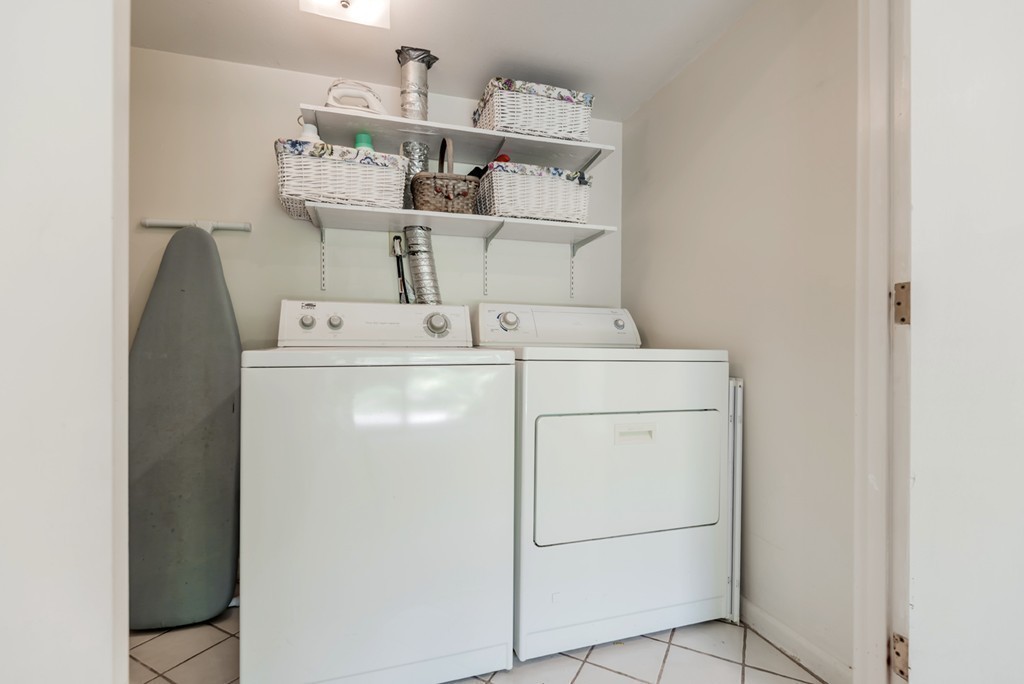 8 Mayflower Road Andover, MA 01810 - Photo 19 of 26 Gallery Image 19