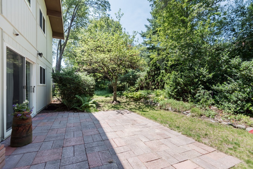 8 Mayflower Road Andover, MA 01810 - Photo 21 of 26 Gallery Image 21