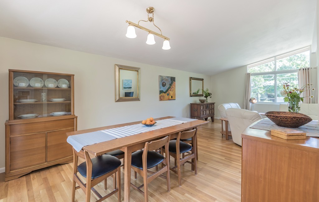 8 Mayflower Road Andover, MA 01810 - Photo 7 of 26 Gallery Image 7