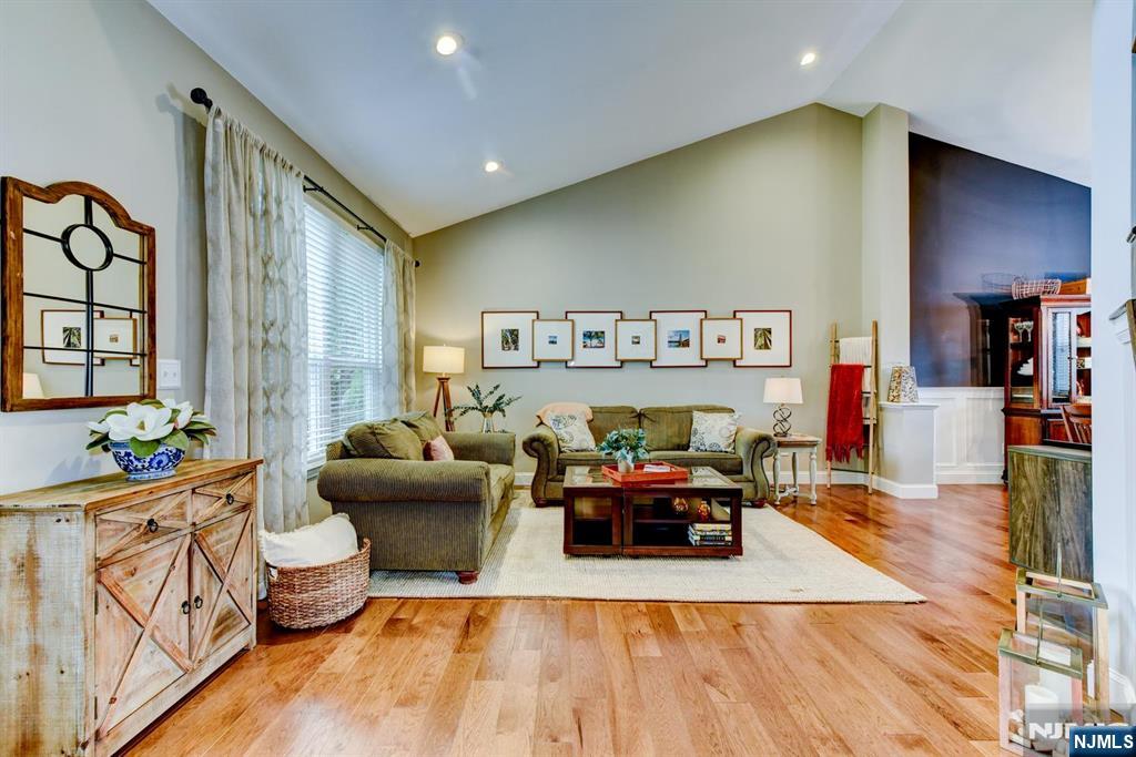 88 Watch Hill Road Hackettstown, NJ 07840 - Photo 4 of 50