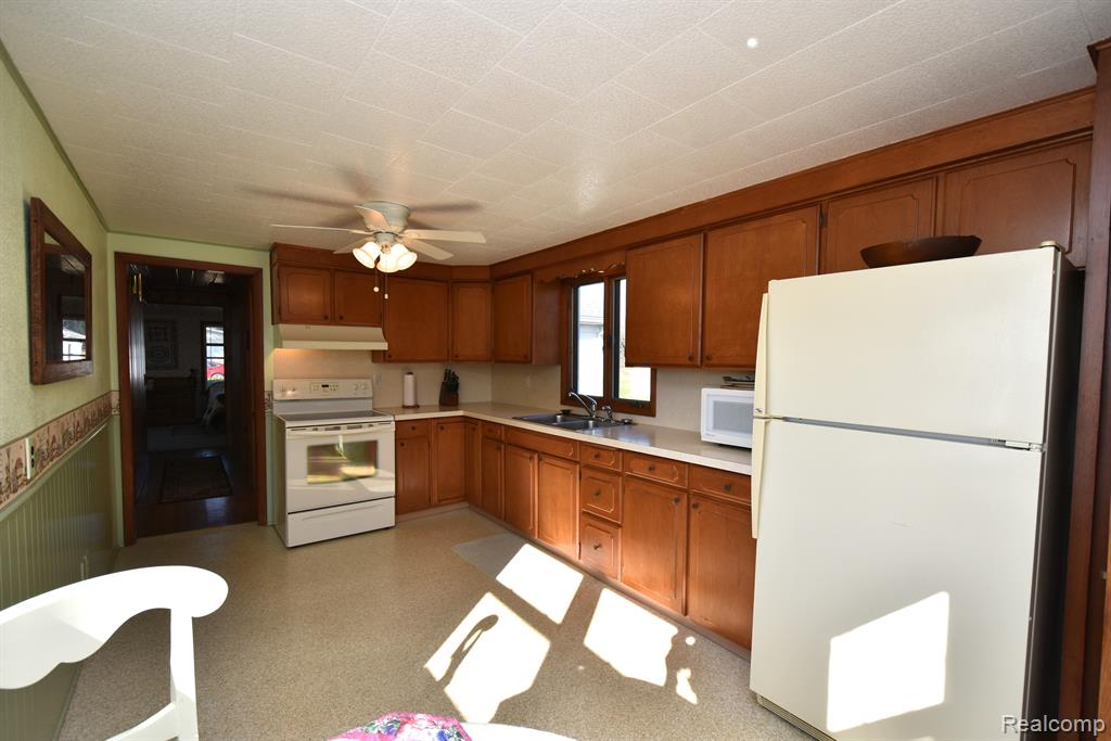 4673 Grand River Road Bancroft, MI 48414 - Photo 8 of 41 Gallery Image 8