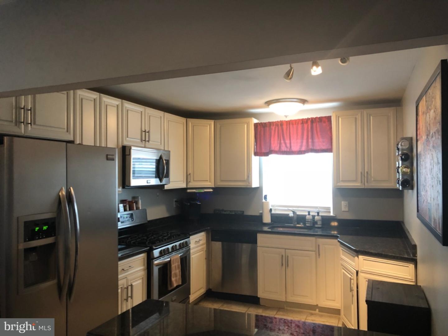 9820 Hardy Road Philadelphia, PA 19115 - Photo 11 of 25 Gallery Image 11