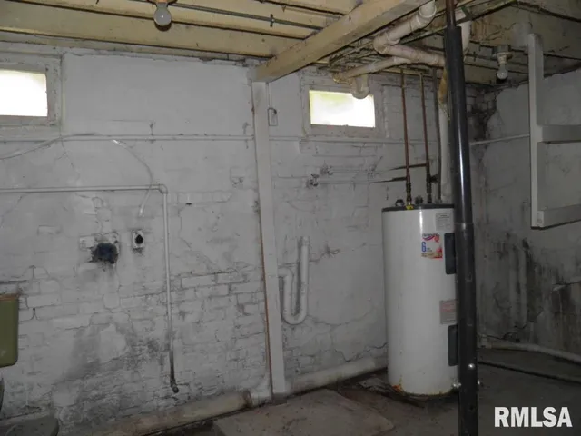 $45,900 | 1903 Hershey Avenue, Muscatine, IA 52761