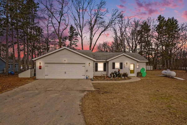 $269,000 | 445 Pettibone Drive, Bitely, MI 49309