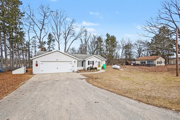 $269,000 | 445 Pettibone Drive, Bitely, MI 49309