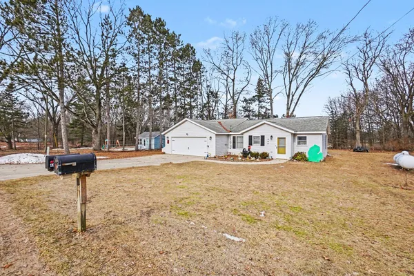 $269,000 | 445 Pettibone Drive, Bitely, MI 49309