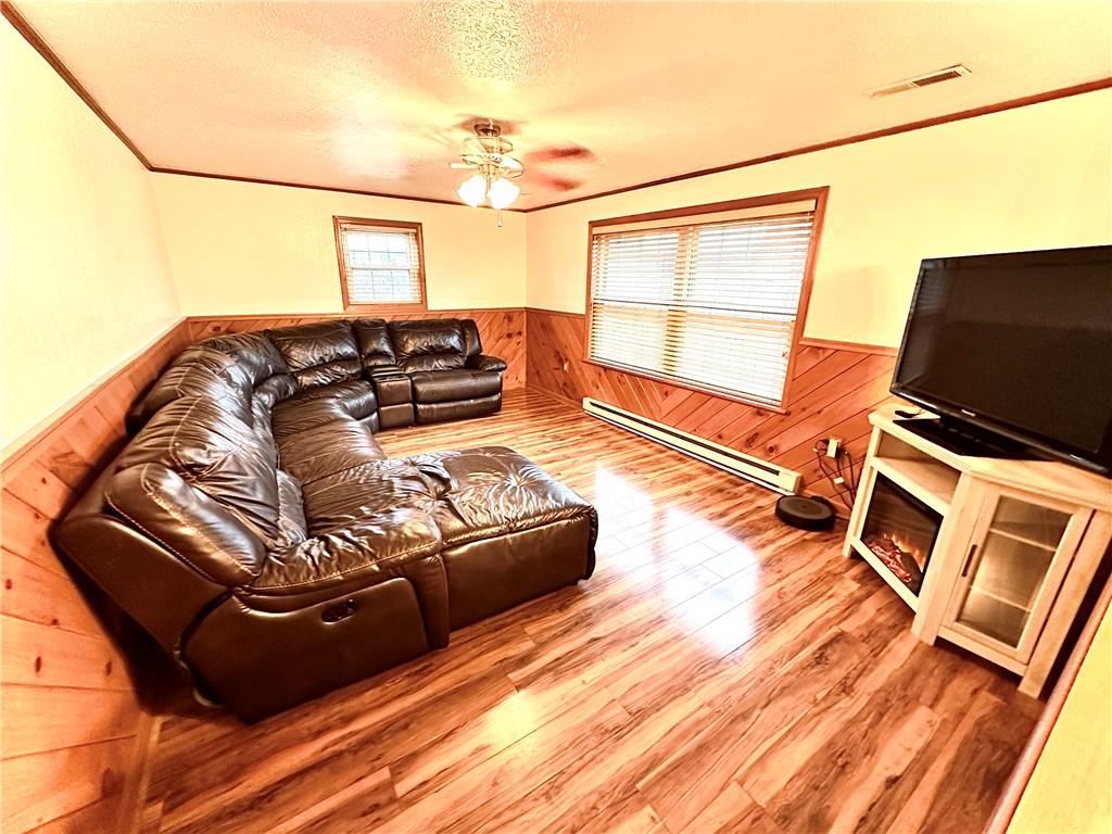 3021 Langley Road Uniontown, PA 15401 - Photo 5 of 28 a living room with furniture