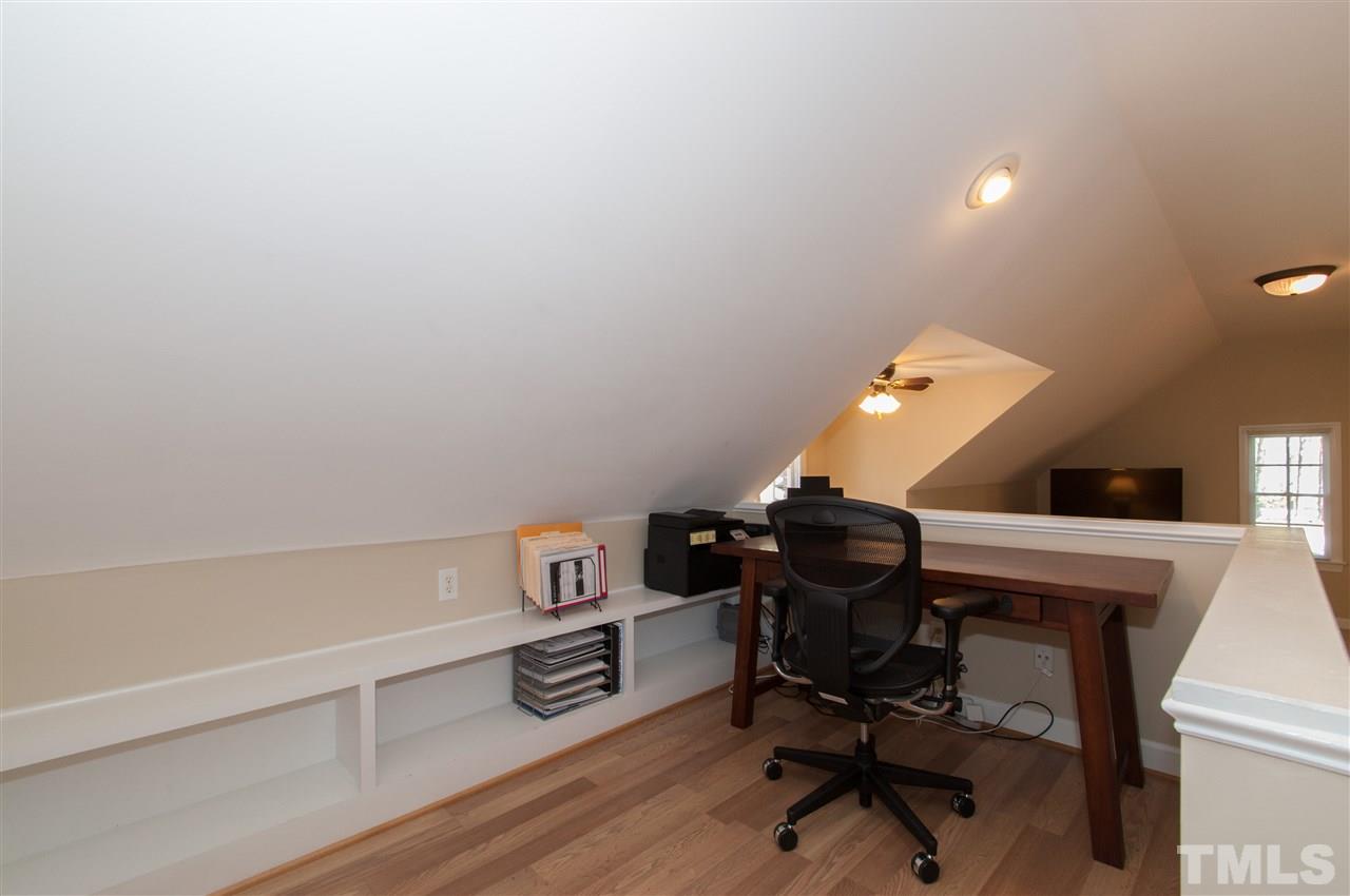 200 Release Circle Raleigh, NC 27615 - Photo 14 of 25 a view of workspace with windows