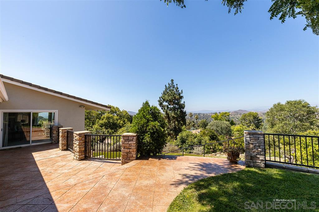 16229 Martincoit Road Poway, CA 92064 - Photo 13 of 25