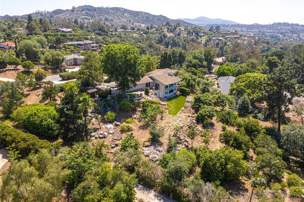 16229 Martincoit Road Poway, CA 92064 - Photo 5 of 25