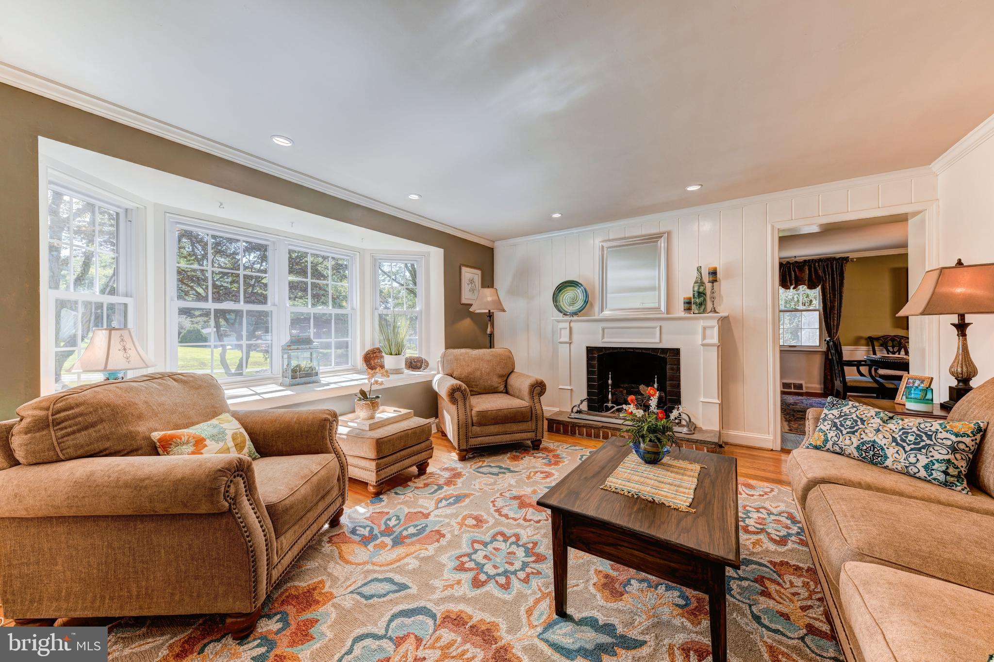 308 Park Road Ambler, PA 19002 - Photo 20 of 60 Living Room