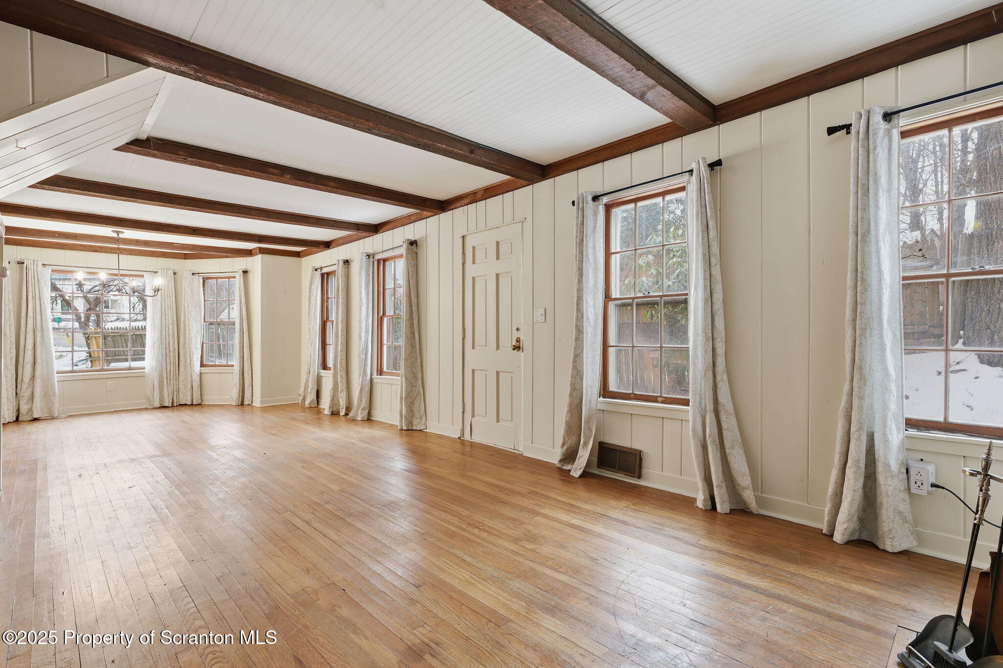 2457 Airport Road Forest City, PA 18421 - Photo 29 of 82 Living Area