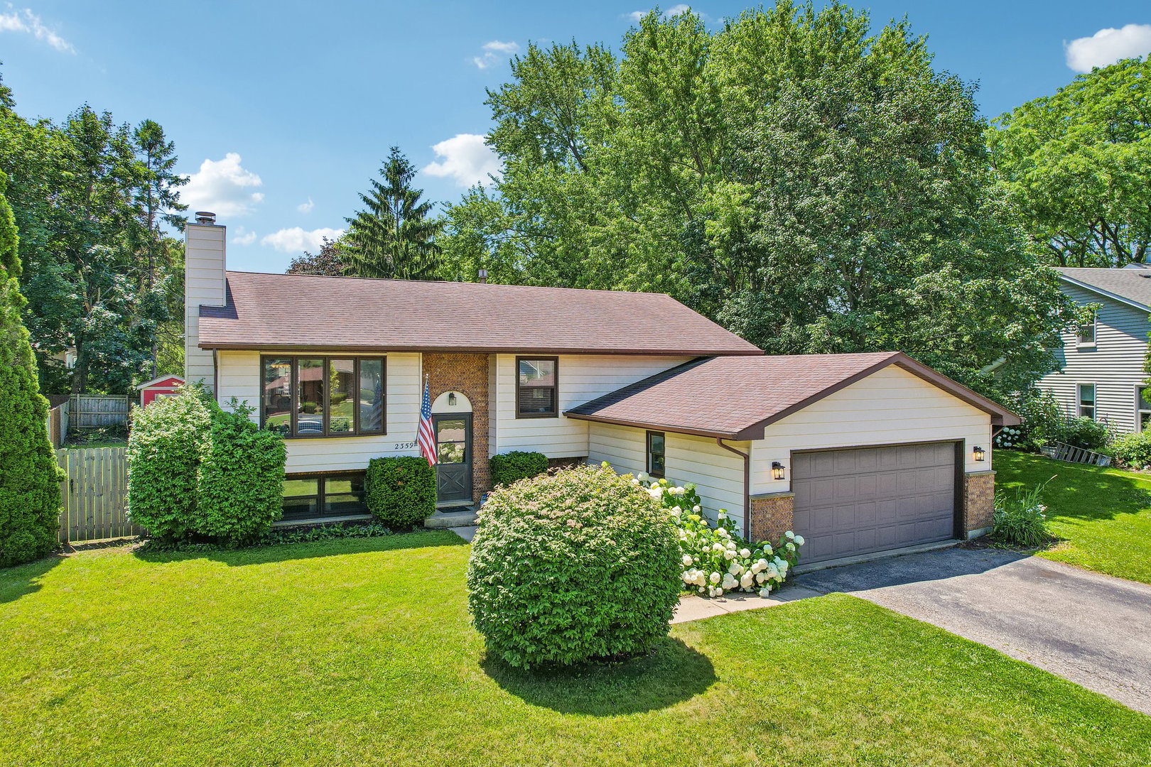 2359 High Point Drive Lindenhurst, IL 60046 - Photo 1 of 45